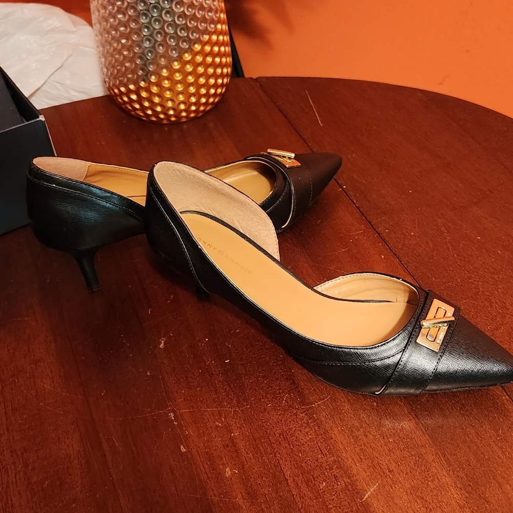 Pumps - Picture 2 of 4